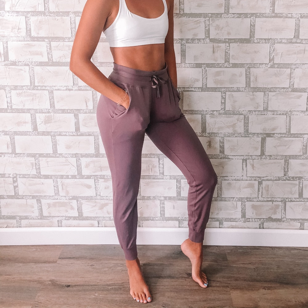 Damen-Jogginghose mit Taschen – weich und elastisch – Bild 2 von 11