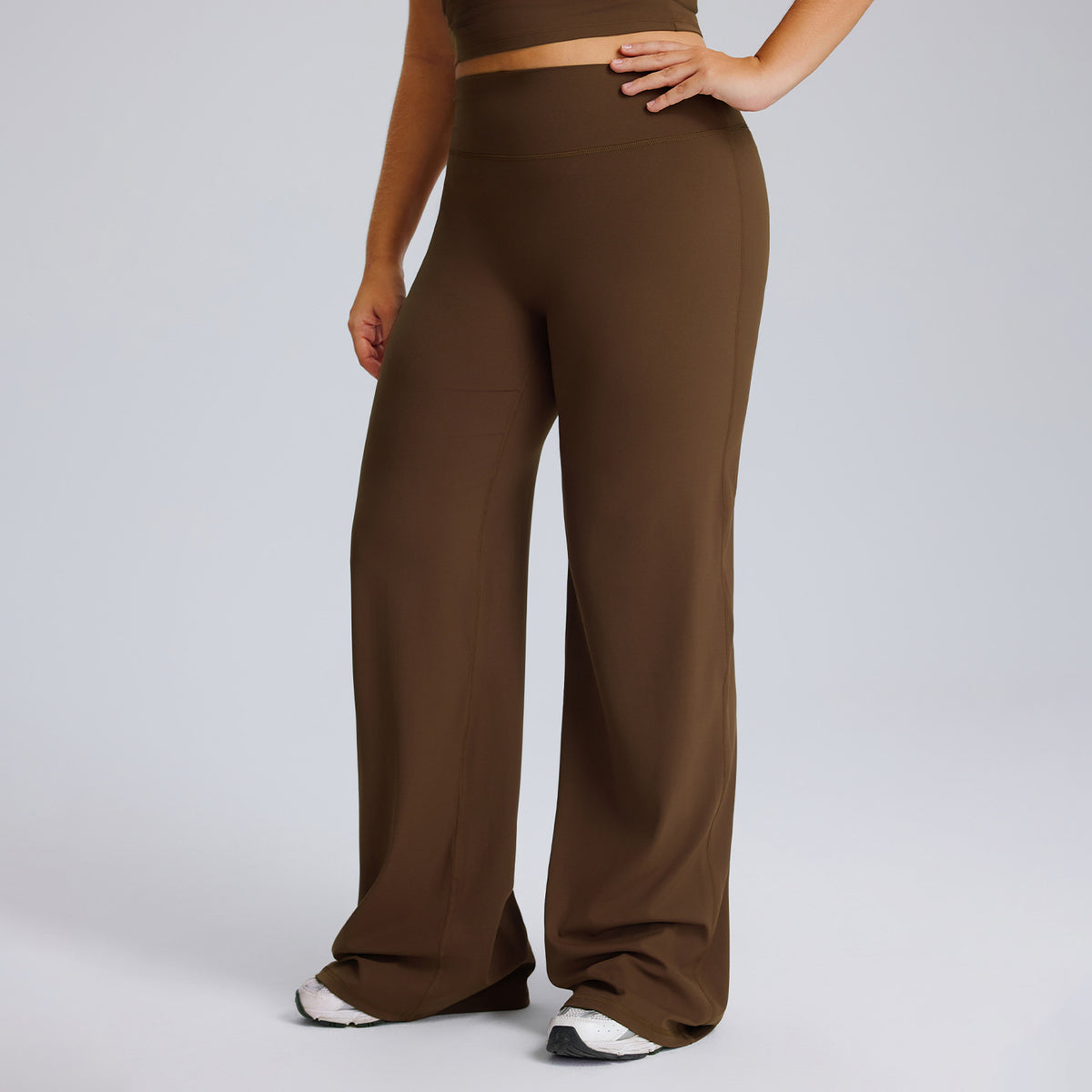 Completo Sportivo Donna – Top e Pantaloni Dritti – Solo pantaloni – marrone