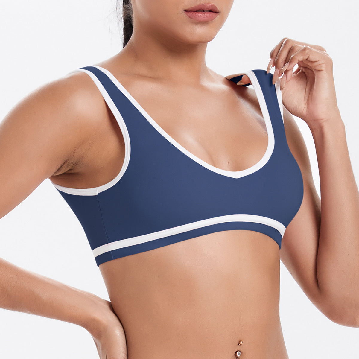 Completo Sportivo Donna – Top Incrociato e Pantaloni a Gamba Larga – foto 2 di 37